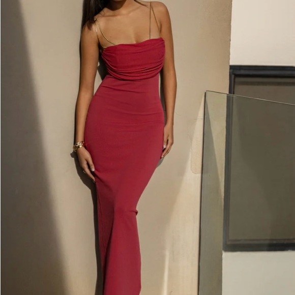 JLUX Dress - Picture 2 of 7